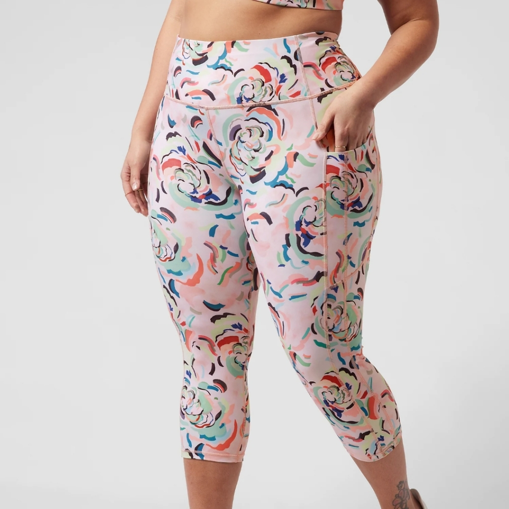 NWOT Athleta Stash II Cropped Leggings